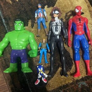 Superhero Action Figure Set - Green, Blue, Red